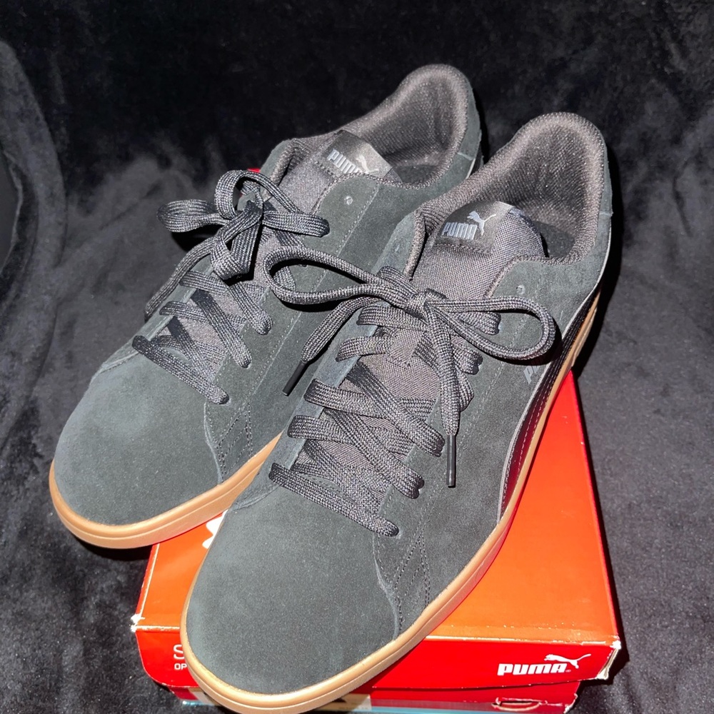 Puma Smash V2 Size 14 Never‎ Worn
